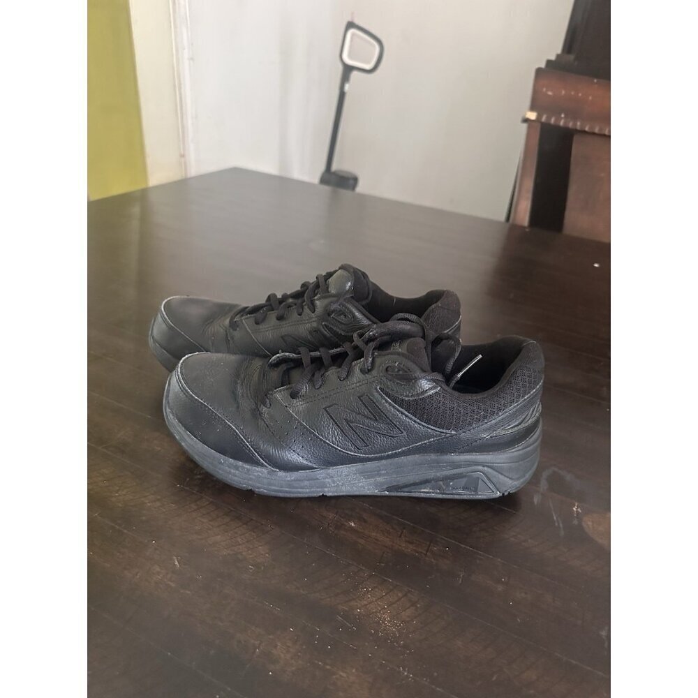 New Balance 928 V3 Walking Shoes Sneakers Womens  Size 9 B Black Leather Low Top